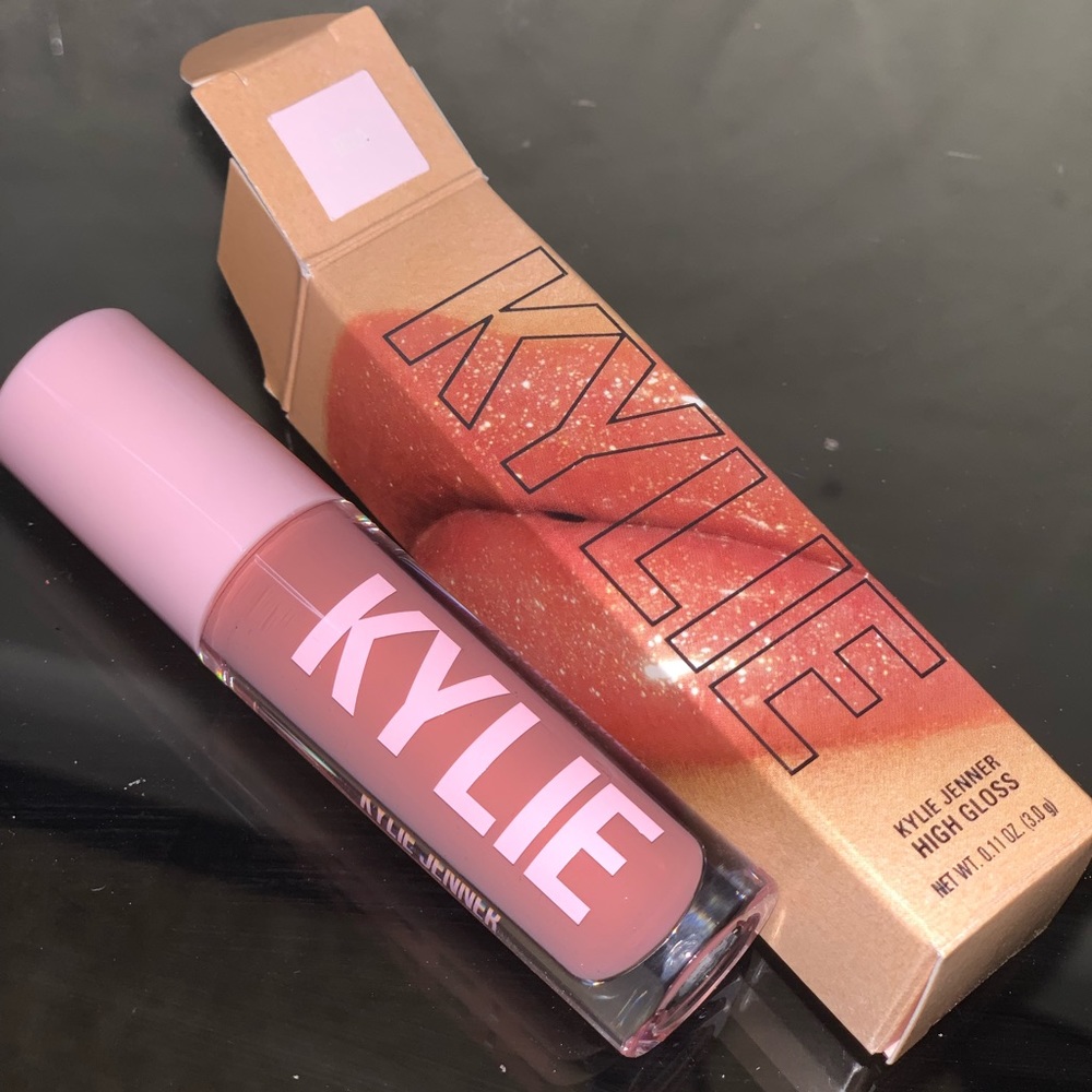Kylie Cosmetics High Gloss in the shade “Diva”